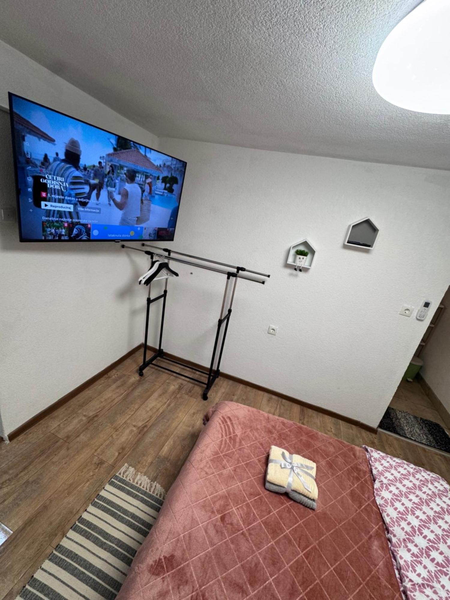 Apartman Josip Gospic Exterior photo