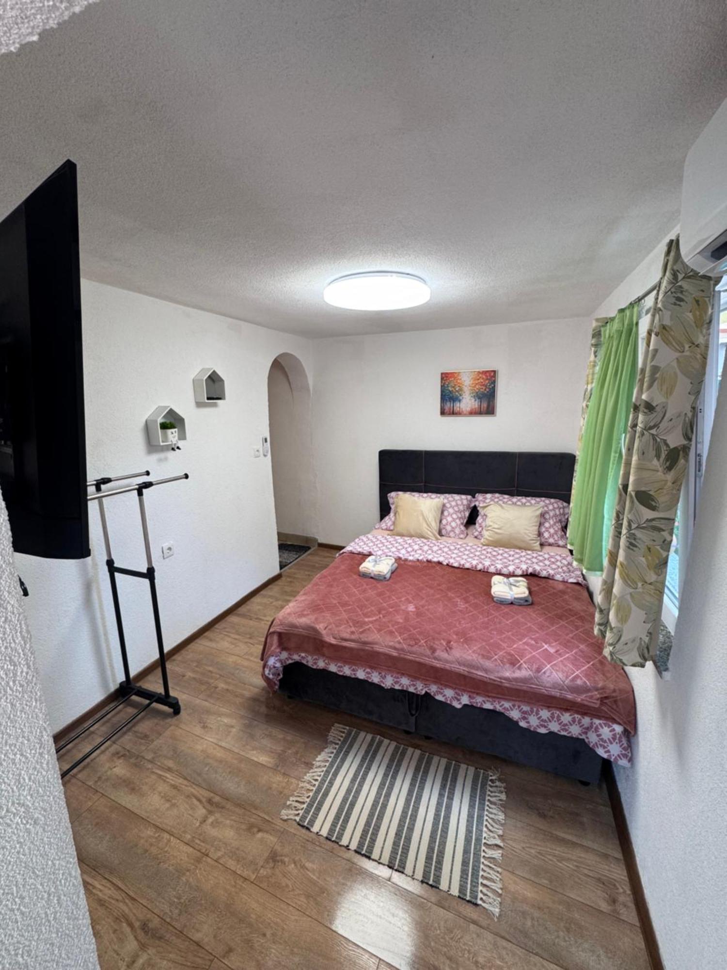 Apartman Josip Gospic Exterior photo